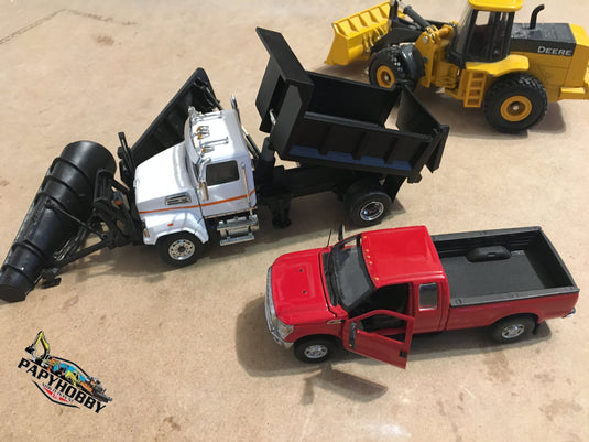 WESTERN STAR - 1/50 - WESTERN STAR 4700 (WHITE) 6 WHEELS