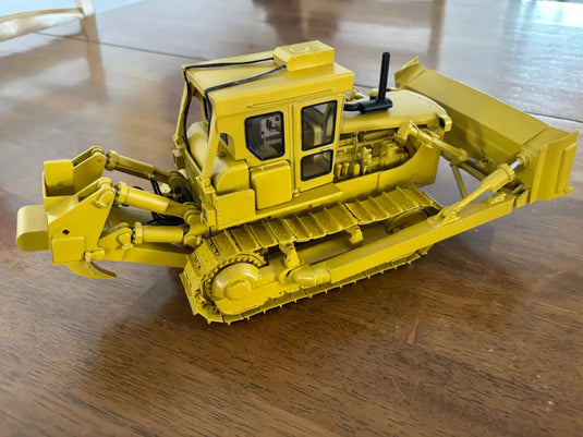 AMT - D8K W/ ENCLOSED CAB AC1 - CUSTOMER BUILD - SCALE