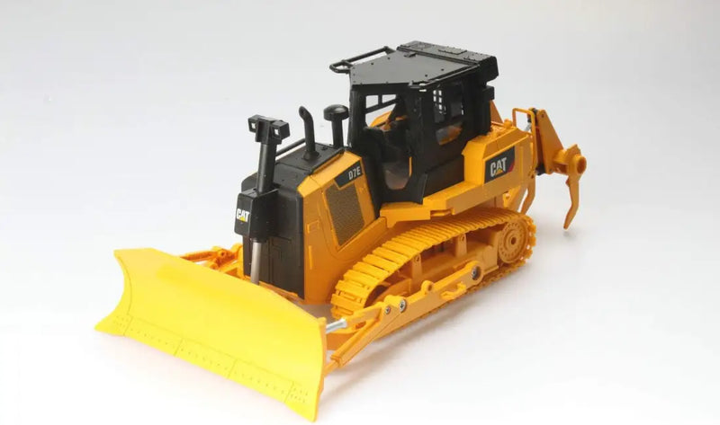 Chargez l'image dans la visionneuse de la galerie, CAT - 1/24 - D7E TRACK-TYPE TRACTOR - REMOTE CONTROL | SCALE