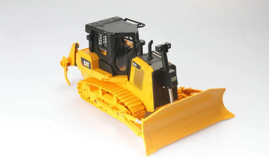 CAT - 1/24 - D7E TRACK-TYPE TRACTOR - REMOTE CONTROL | SCALE