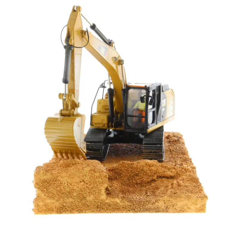 Chargez l'image dans la visionneuse de la galerie, CAT - 1/50 - 320F WEATHERED EXCAVATOR - DIECAST | SCALE