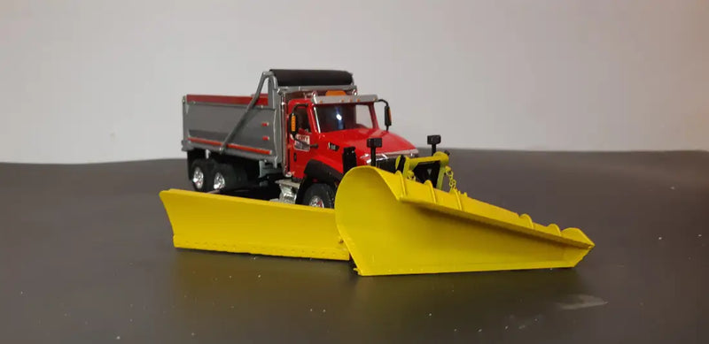 Chargez l'image dans la visionneuse de la galerie, CAT - 1/50 - 660 (RED) 10 WHEELERS SNOW EQUIPPED - DIECAST