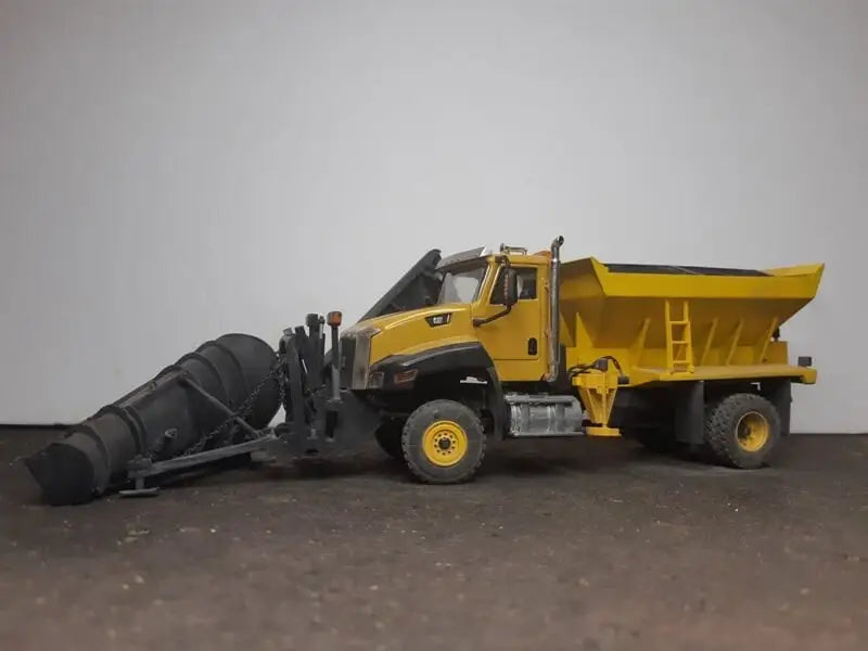 Chargez l'image dans la visionneuse de la galerie, CAT - 1/50 - 660 (YELLOW) 4X4 SNOW EQUIPPED - DIECAST