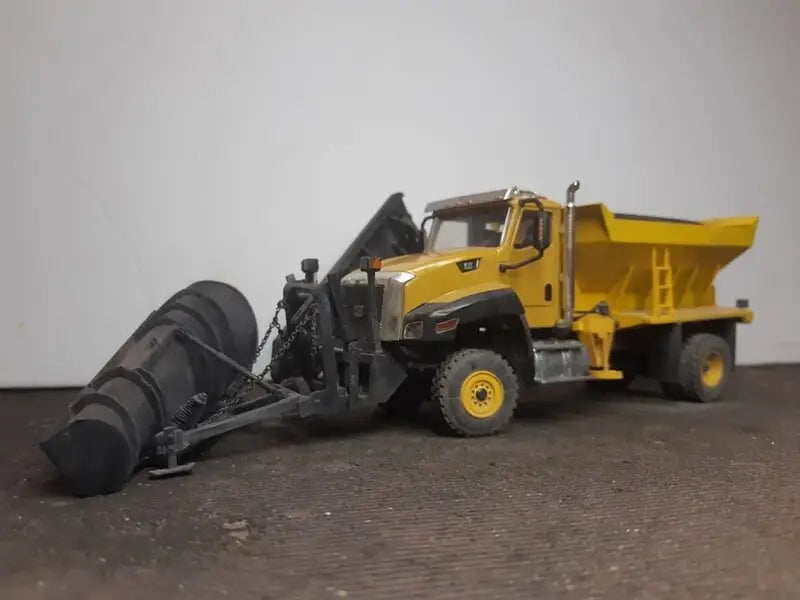 Chargez l'image dans la visionneuse de la galerie, CAT - 1/50 - 660 (YELLOW) 4X4 SNOW EQUIPPED - DIECAST