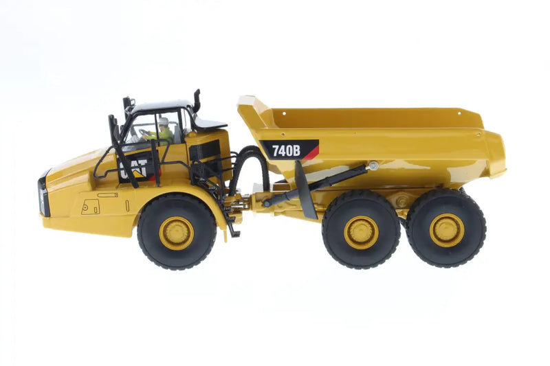 Chargez l'image dans la visionneuse de la galerie, CAT - 1/50 - 740B ARTICULATED TRUCK (TIPPER BODY) - DIECAST