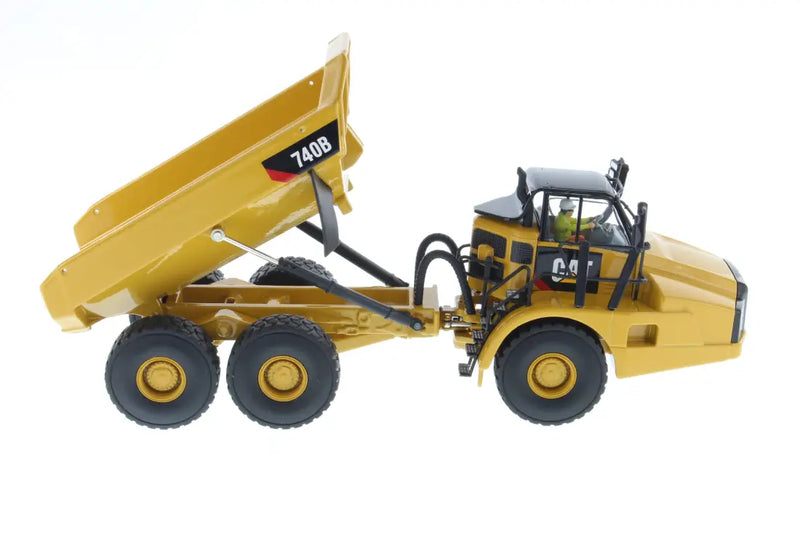 Chargez l'image dans la visionneuse de la galerie, CAT - 1/50 - 740B ARTICULATED TRUCK (TIPPER BODY) - DIECAST