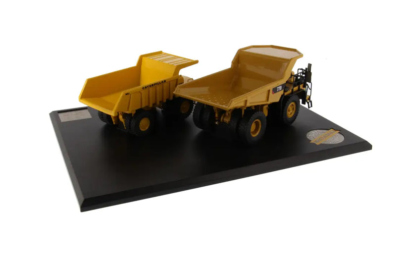 Load image into Gallery viewer, CAT - 1/50 - 769 & 770 OFF HIGHWAY TRUCK EVOLUTION SERIES