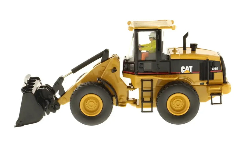 Load image into Gallery viewer, CAT - 1/50 - 924G VERSALINK WHEEL LOADER - DIECAST | SCALE