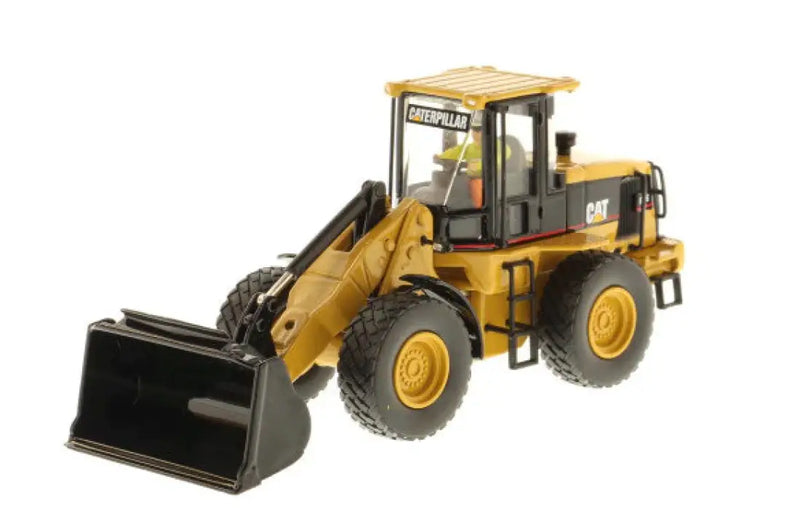 Load image into Gallery viewer, CAT - 1/50 - 924G VERSALINK WHEEL LOADER - DIECAST | SCALE