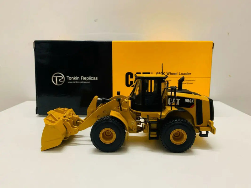 Chargez l'image dans la visionneuse de la galerie, CAT - 1/50 - 950K WHEEL LOADER - DIECAST | SCALE | WHEEL
