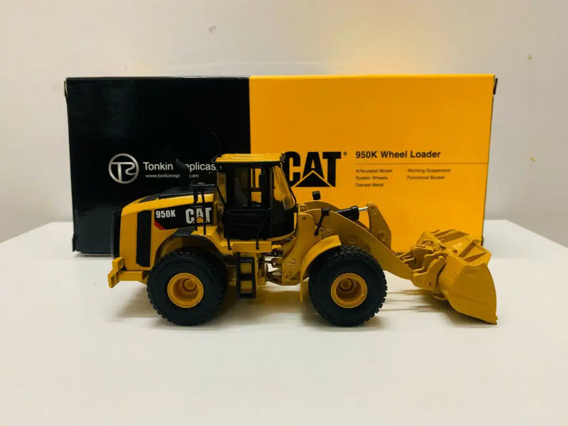 Chargez l'image dans la visionneuse de la galerie, CAT - 1/50 - 950K WHEEL LOADER - DIECAST | SCALE | WHEEL
