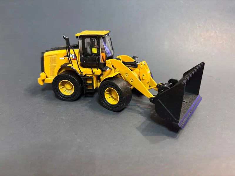 Load image into Gallery viewer, CAT - 1/50 - 950M W/ SOLID TIRE & WASTE HANDLE BUCKET