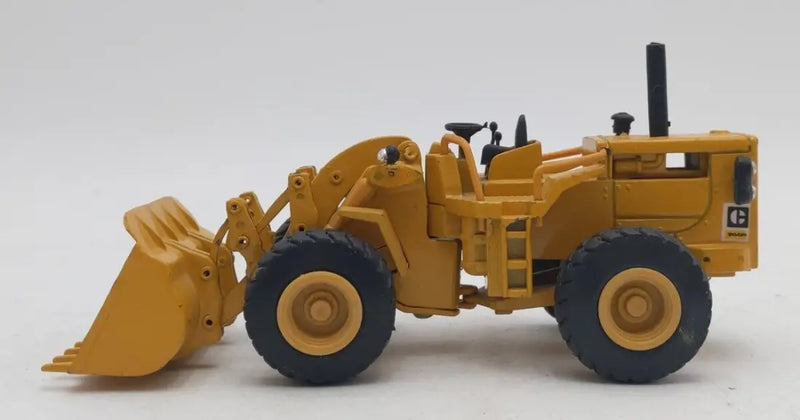 Chargez l'image dans la visionneuse de la galerie, CAT - 1/50 - 966R WHEEL LOADER - DIECAST | SCALE