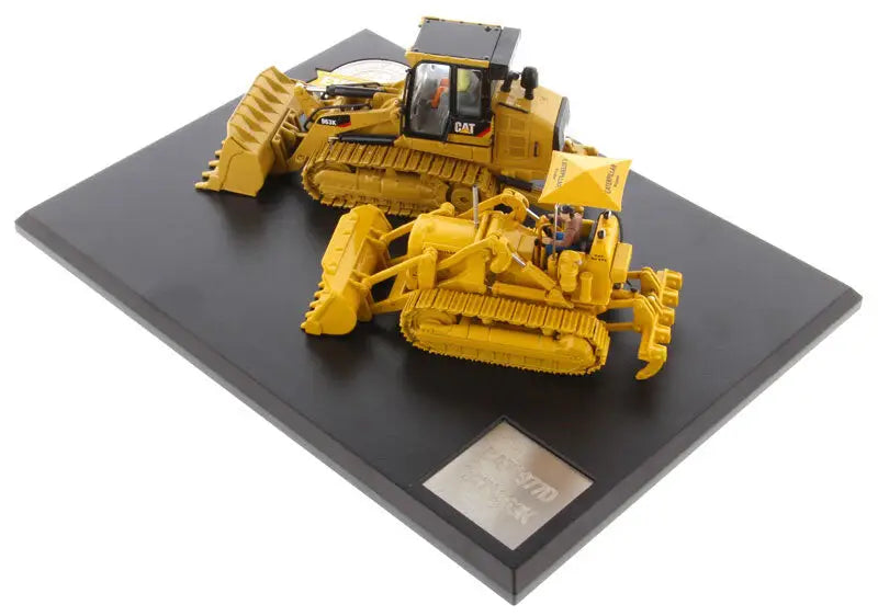 Load image into Gallery viewer, CAT - 1/50 - 977 & 963K TRACK LOADERS EVOLUTION SERIES
