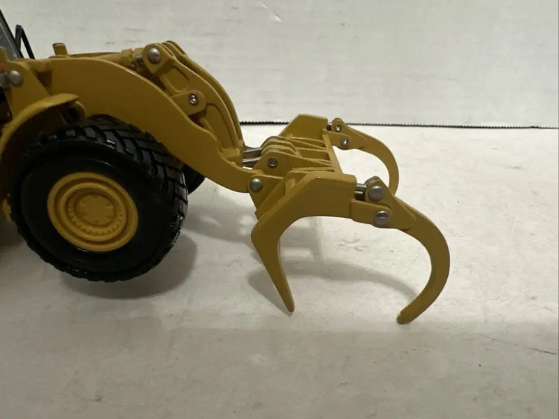 Load image into Gallery viewer, CAT - 1/50 - 980G LOG LOADER - DIECAST | SCALE | FORESTRY