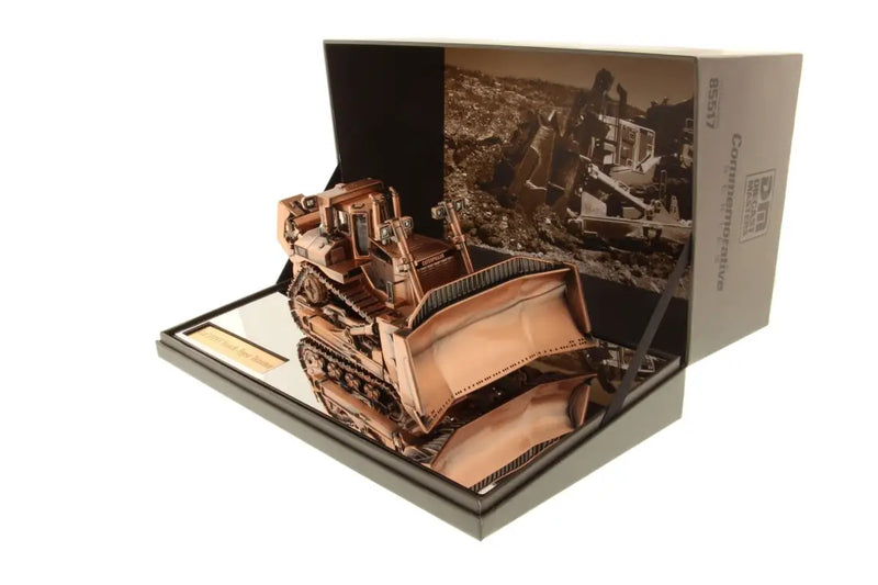Chargez l'image dans la visionneuse de la galerie, CAT - 1/50 - D11T TRACK-TYPE TRACTOR - COPPER FINISH