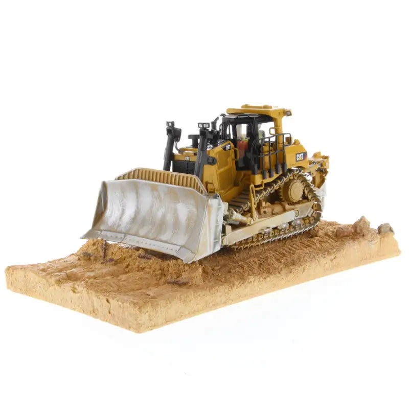 Load image into Gallery viewer, CAT - 1/50 - D9T WEATHERED TRACK-TYPE TRACTOR - DIECAST