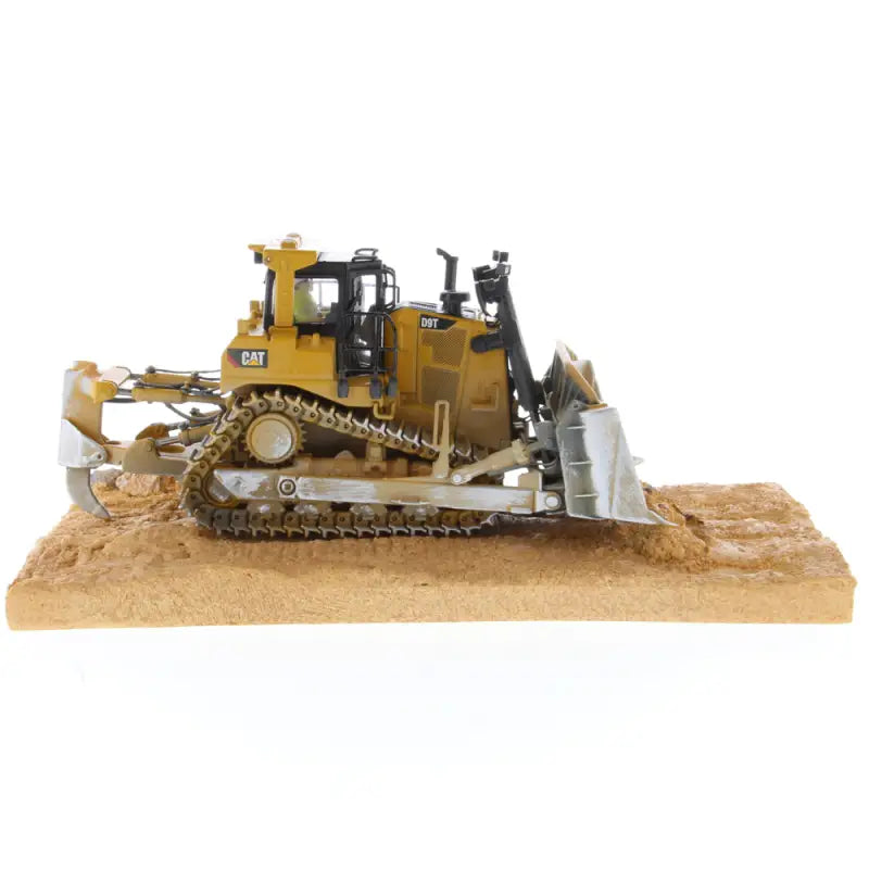 Load image into Gallery viewer, CAT - 1/50 - D9T WEATHERED TRACK-TYPE TRACTOR - DIECAST