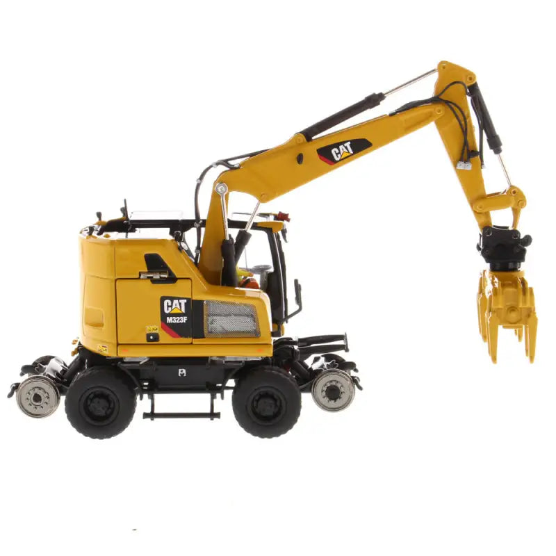Chargez l'image dans la visionneuse de la galerie, CAT - 1/50 - M323F RAILROAD WHEELED EXCAVATOR YELLOW