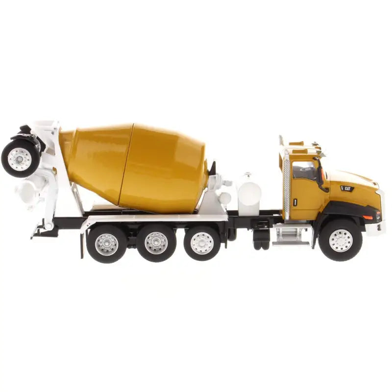 Load image into Gallery viewer, CAT - 1/64 - CT660 MCNEILUS BRIDGEMASTER CONCRETE-MIXER