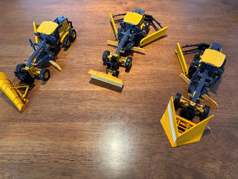 Chargez l'image dans la visionneuse de la galerie, DEERE JOHN - 1/50 - 872GP SNOW PLOW EQUIPPED - DIECAST