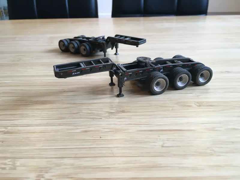 Load image into Gallery viewer, HDG - 1/50 - DM TRIDEM AXLE JEEP - DIECAST | SCALE