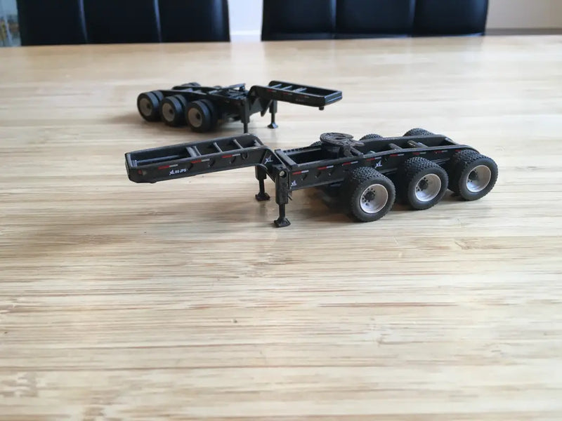 Load image into Gallery viewer, HDG - 1/50 - DM TRIDEM AXLE JEEP - DIECAST | SCALE