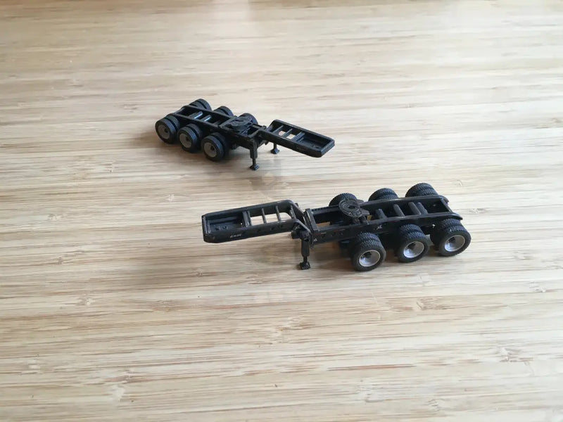 Load image into Gallery viewer, HDG - 1/50 - DM TRIDEM AXLE JEEP - DIECAST | SCALE