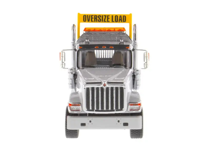 Chargez l'image dans la visionneuse de la galerie, INTERNATIONAL - 1/50 - HX 520 TANDEM TRACTOR - LIGHT GREY