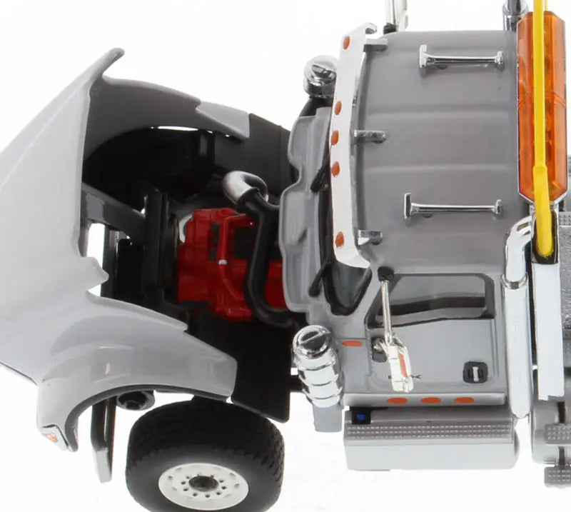 Chargez l'image dans la visionneuse de la galerie, INTERNATIONAL - 1/50 - HX 520 TANDEM TRACTOR - LIGHT GREY