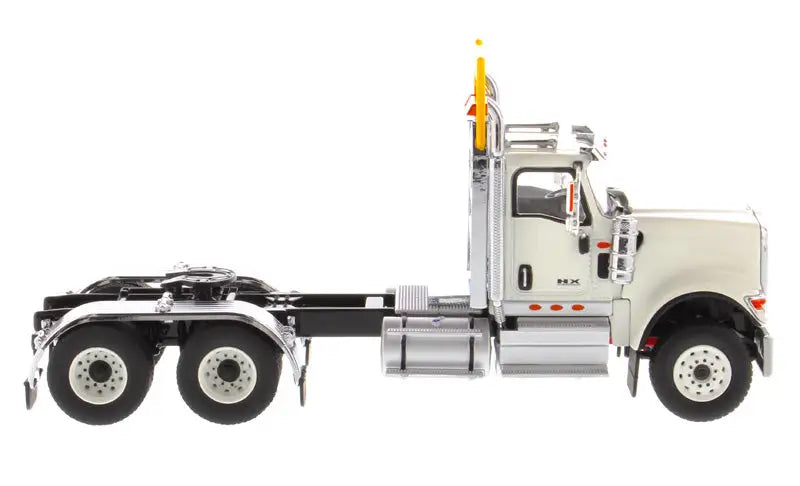 Load image into Gallery viewer, INTERNATIONAL - 1/50 - HX 520 TANDEM TRACTOR - WHITE