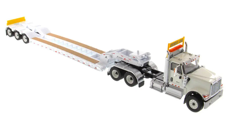 Chargez l'image dans la visionneuse de la galerie, INTERNATIONAL - 1/50 - HX 520 TANDEM TRACTOR + XL 120