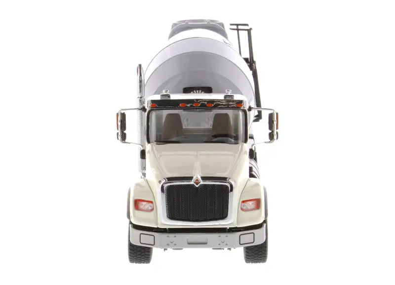 Chargez l'image dans la visionneuse de la galerie, INTERNATIONAL - 1/50 - HX 615 CONCRETE MIXER - WHITE