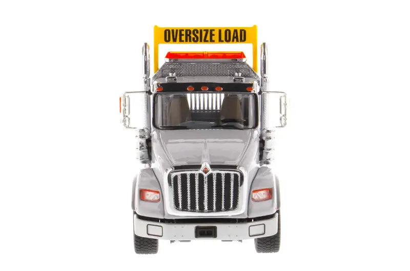 Load image into Gallery viewer, INTERNATIONAL - 1/50 - HX 620 TRIDEM TRACTOR -LIGHT GREY