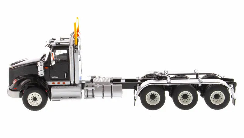 Load image into Gallery viewer, INTERNATIONAL - 1/50 - HX 620 TRIDEM TRACTOR -METALLIC