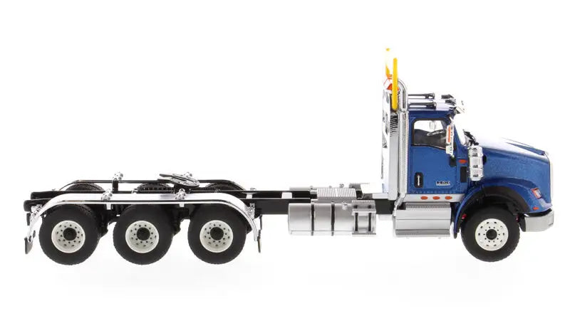 Load image into Gallery viewer, INTERNATIONAL - 1/50 - HX 620 TRIDEM TRACTOR -METALLIC BLUE