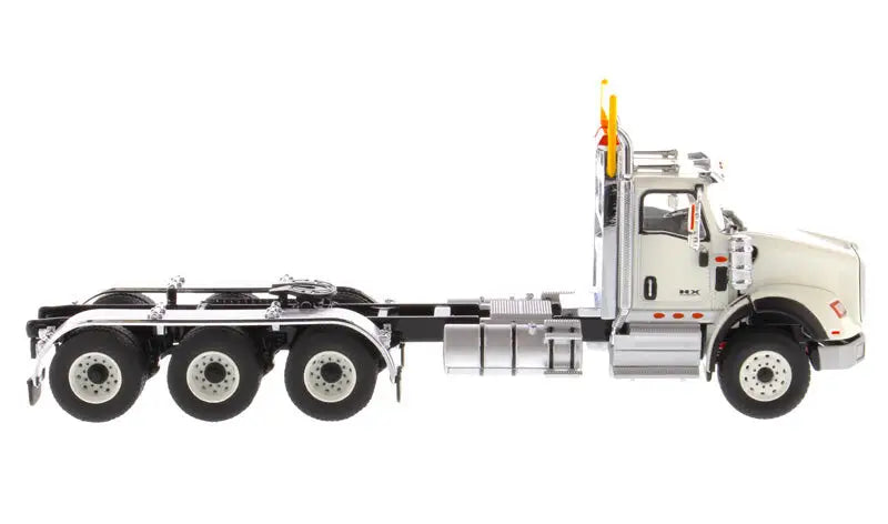 Load image into Gallery viewer, INTERNATIONAL - 1/50 - HX 620 TRIDEM TRACTOR -WHITE