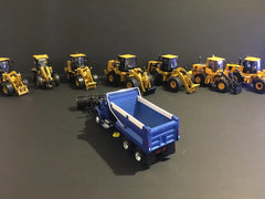 1/50 - International Durastar (blue) 10 Wheelers Snow Equipped