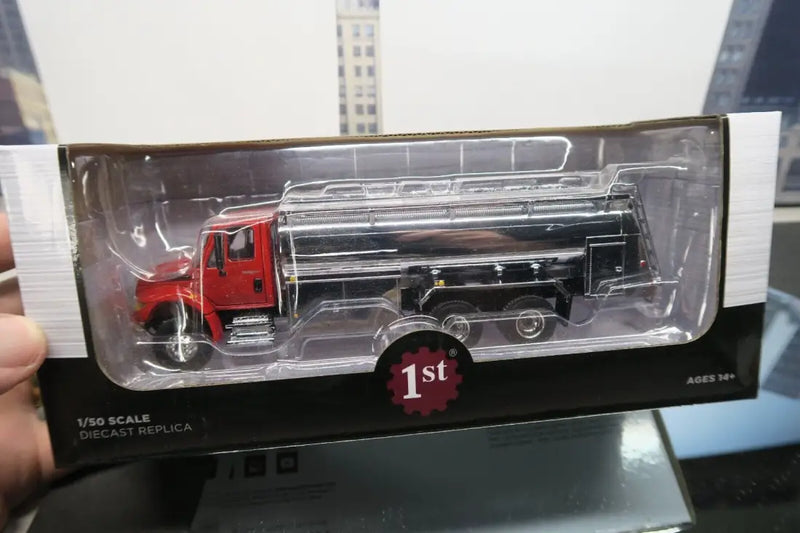Chargez l'image dans la visionneuse de la galerie, INTERNATIONAL - 1/50 - DURASTAR FUEL TANKER RED CHROME