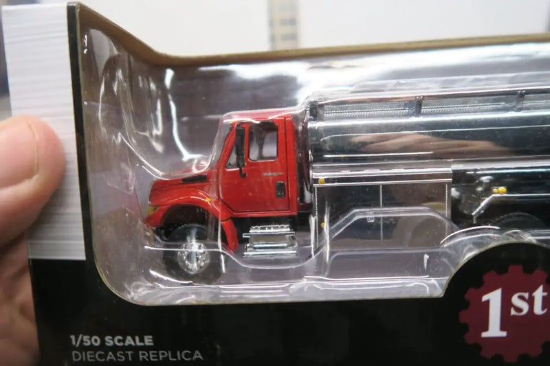 Load image into Gallery viewer, INTERNATIONAL - 1/50 - INTERNATIONAL DURASTAR FUEL TANKER