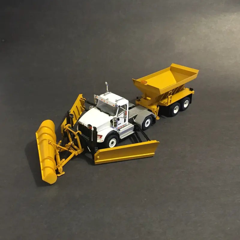 Chargez l'image dans la visionneuse de la galerie, INTERNATIONAL - 1/50 - HX 620 (WHITE) - 12 WHEELS - TWIN