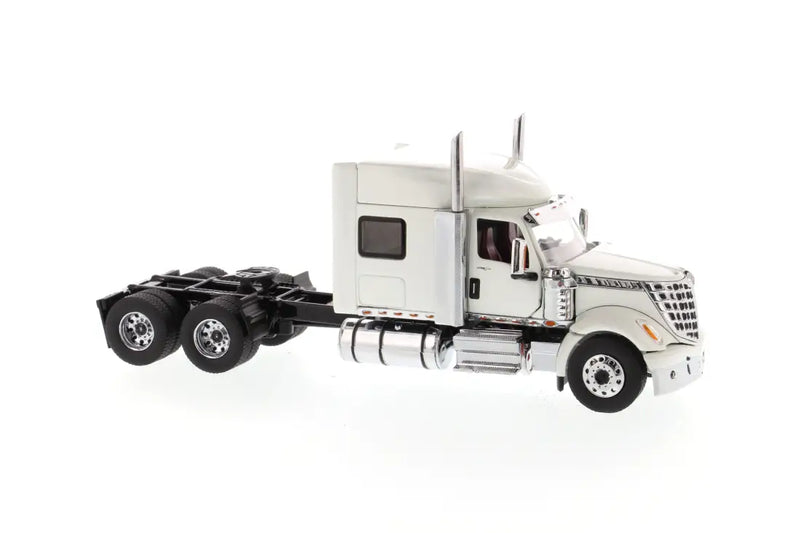 Load image into Gallery viewer, INTERNATIONAL - 1/50 - LONESTAR SLEEPER - WHITE - DIECAST