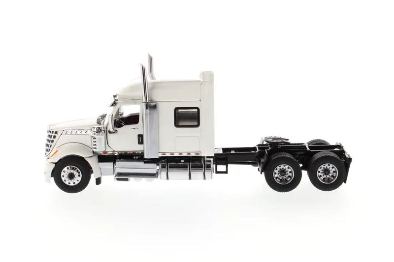 Load image into Gallery viewer, INTERNATIONAL - 1/50 - LONESTAR SLEEPER - WHITE - DIECAST