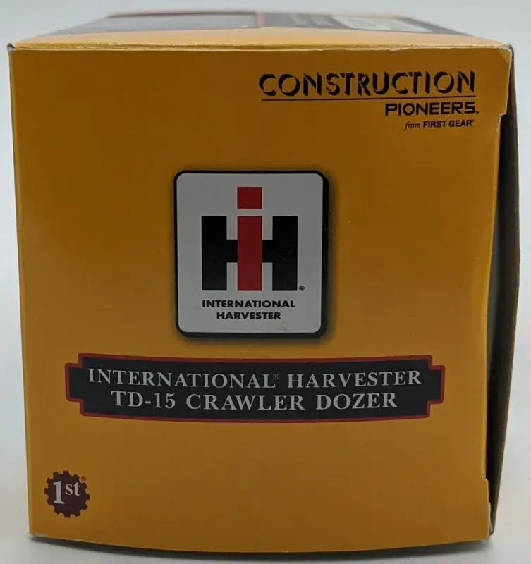 Chargez l'image dans la visionneuse de la galerie, INTERNATIONAL - 1/50 - TD-15 CRAWLER DOZER - DIECAST