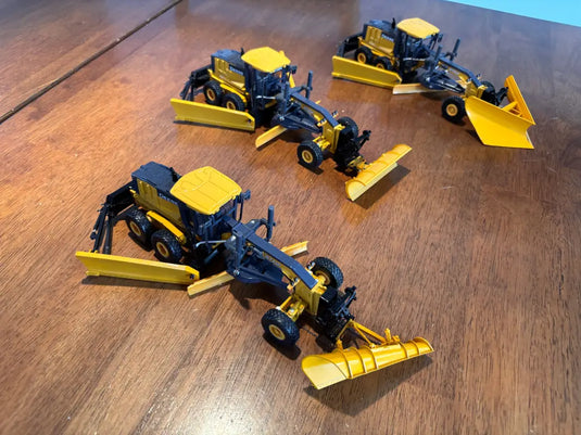 J-DEERE - 1/50 - JOHN DEERE 872GP SNOW PLOW EQUIPPED