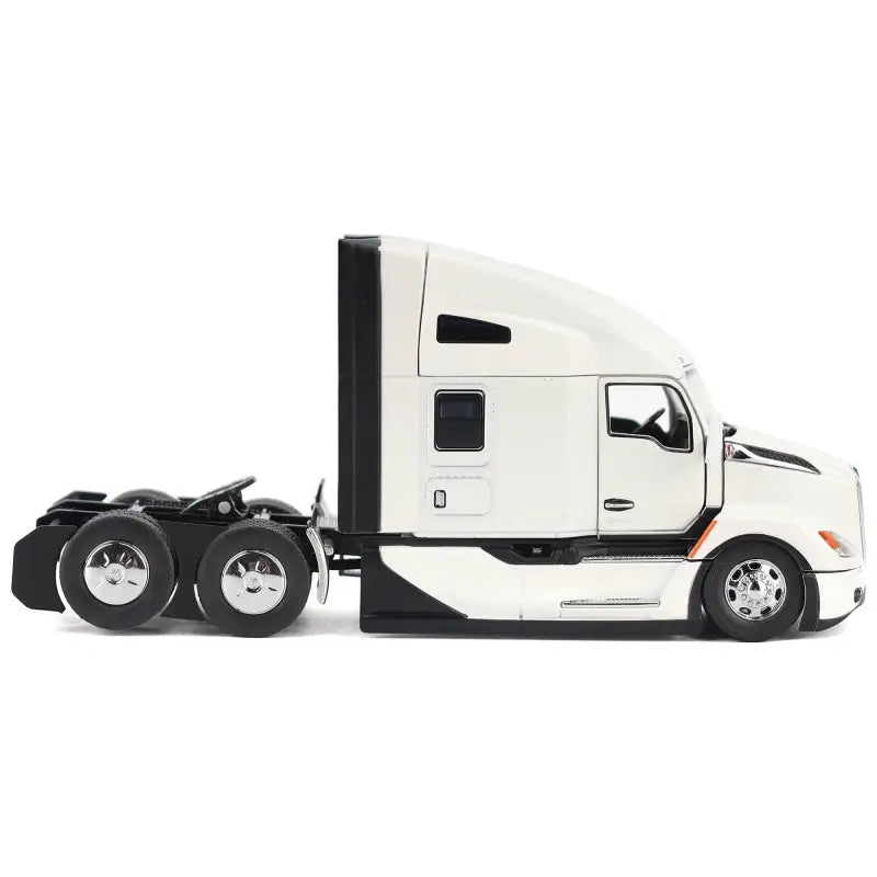 Chargez l'image dans la visionneuse de la galerie, KENWORTH - 1/50 - T680 NEXT-GEN 76IN-HIGH-ROOF SLEEPER-CAB