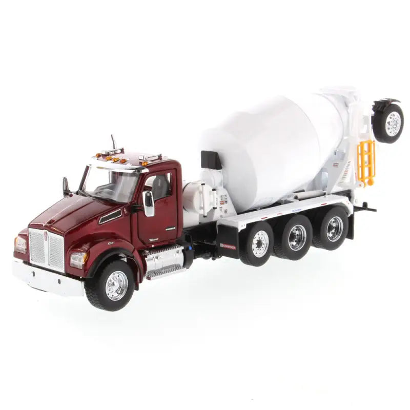 Load image into Gallery viewer, KENWORTH - 1/50 - T880 SBFA DAYCAB WITH MCNEILUS