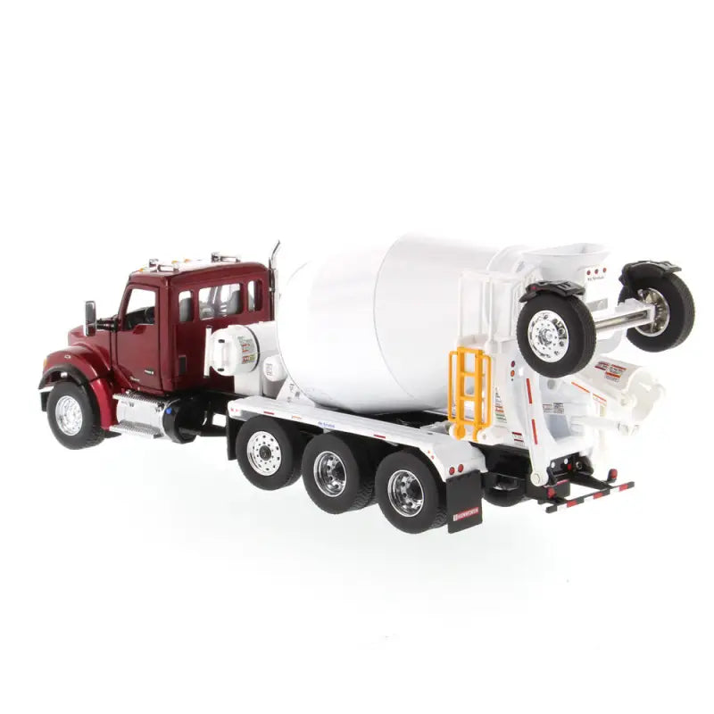 Load image into Gallery viewer, KENWORTH - 1/50 - T880 SBFA DAYCAB WITH MCNEILUS