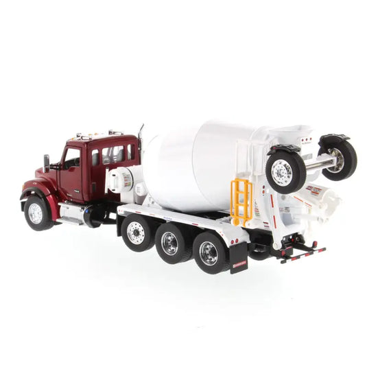 KENWORTH - 1/50 - T880 SBFA DAYCAB WITH MCNEILUS