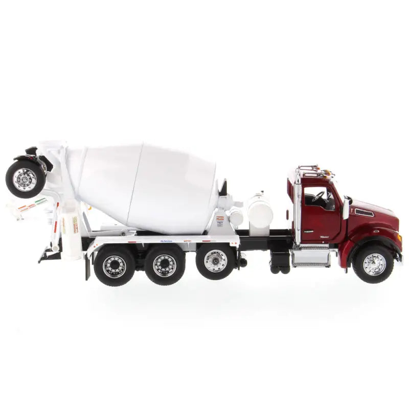Load image into Gallery viewer, KENWORTH - 1/50 - T880 SBFA DAYCAB WITH MCNEILUS